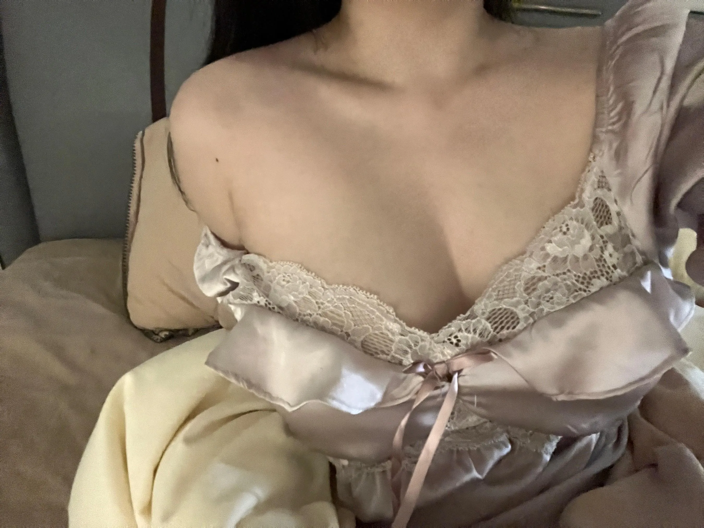 是依酱吖 – NO.66 三月的丰满 [54P]插图6